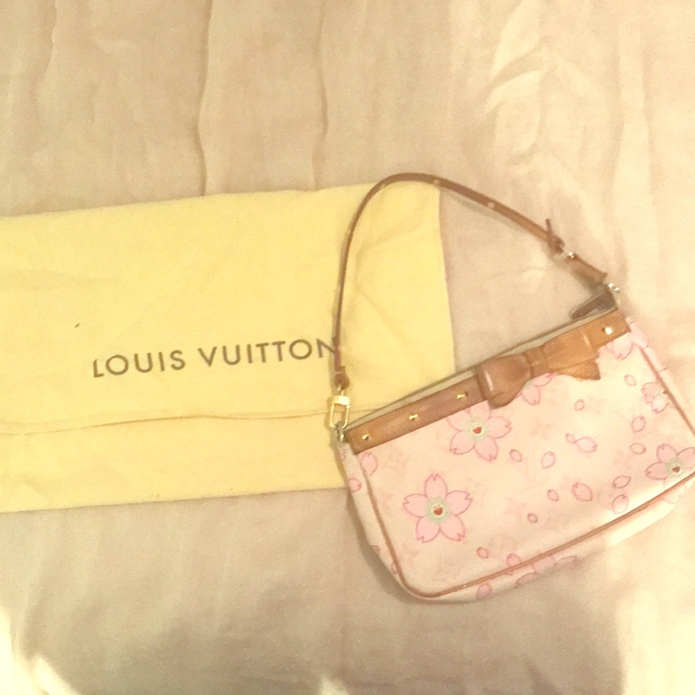 Louis Vuitton’s takashi murakami cherry blossom 🌸
